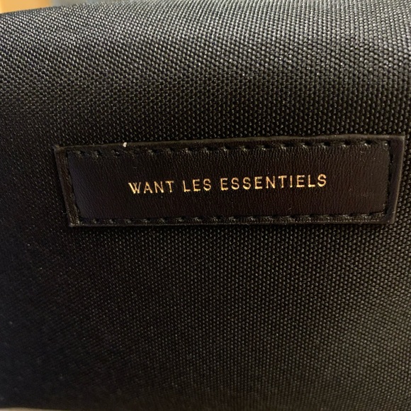 Business class toiletry bag sealed - Picture 2 of 4